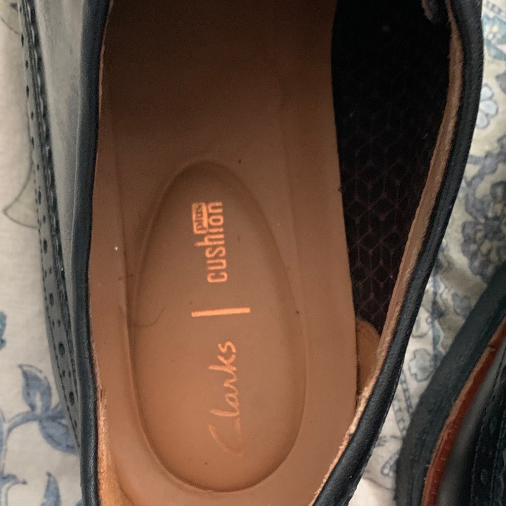 Clarks Black  Men's Derbys with Brogue Accents - Picture 8 of 10